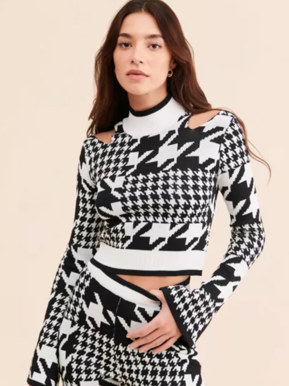 🖤🤍 Year Of Ours Houndstooth Winter Mock Neck Sweater
